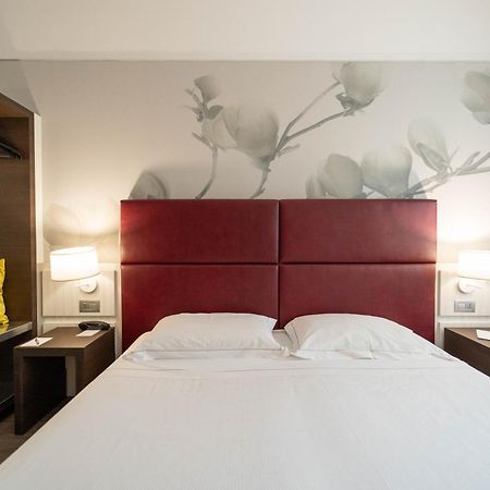 Hotel Villa Nabila Reggiolo Екстериор снимка