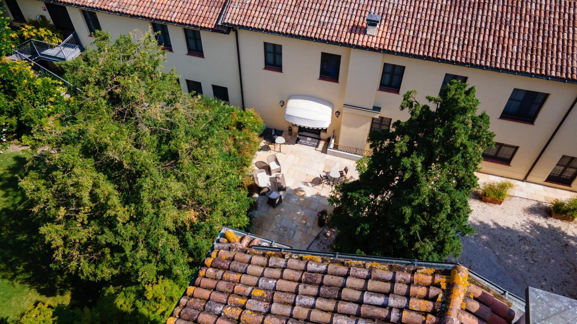 Hotel Villa Nabila Reggiolo Екстериор снимка