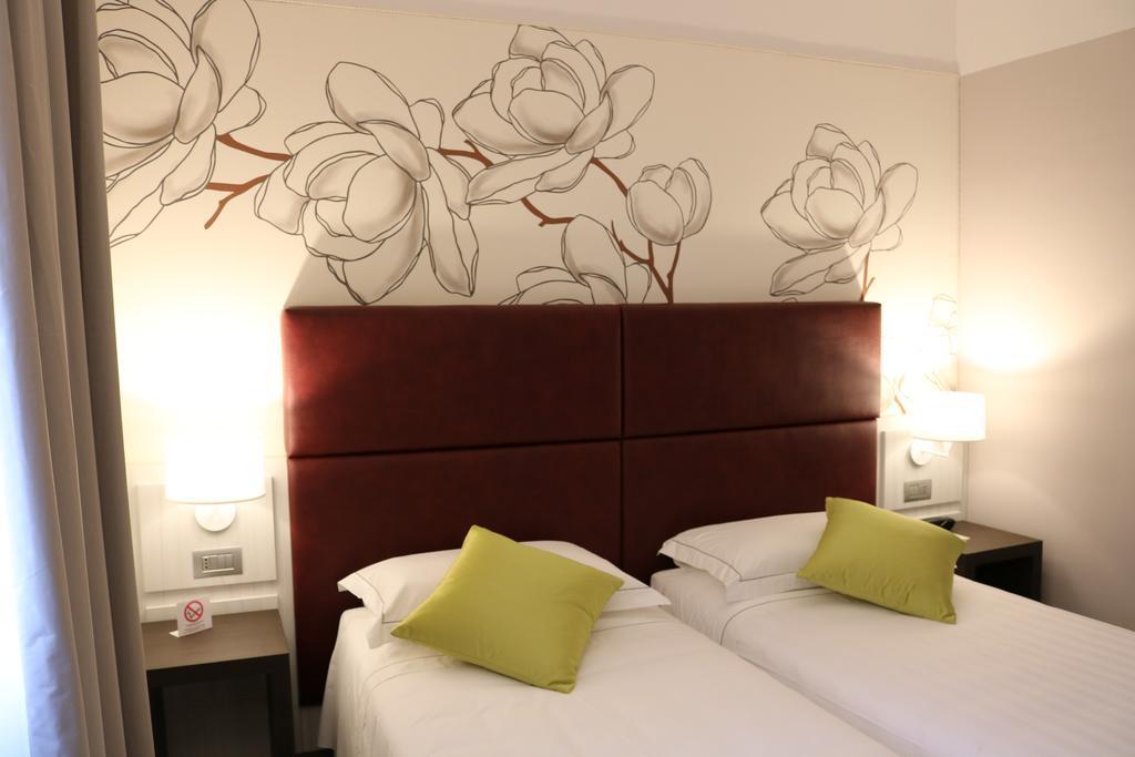 Hotel Villa Nabila Reggiolo Екстериор снимка